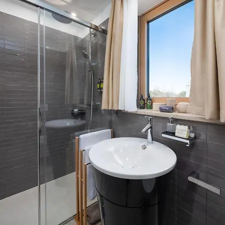 Luxury Bracchia Magic Retreat Ii With Heated Pool -