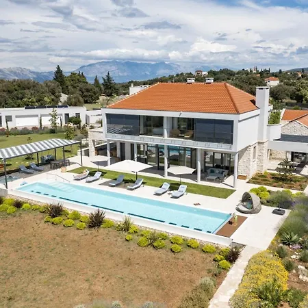 Luxury Bracchia Magic Retreat Ii With Heated Pool - Villa