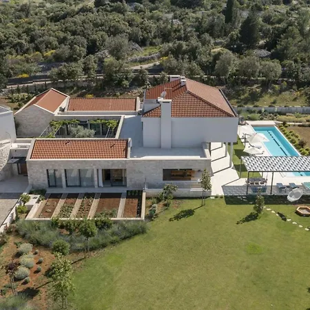 Luxury Bracchia Magic Retreat Ii With Heated Pool - * Škrip