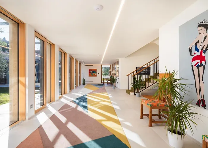 Luxury Bracchia Magic Retreat Ii With Heated Pool - 빌라 Škrip