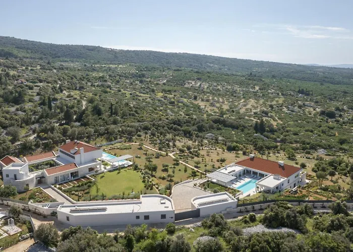 빌라 Luxury Bracchia Magic Retreat Ii With Heated Pool - *