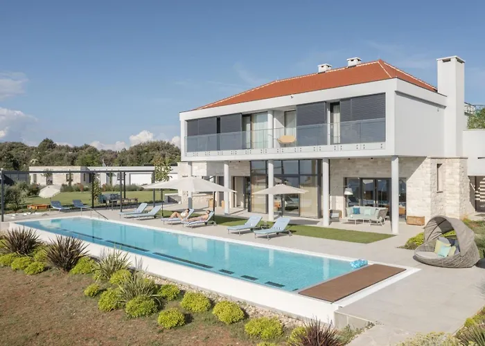 빌라 Luxury Bracchia Magic Retreat Ii With Heated Pool -