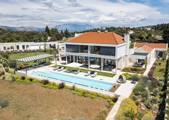 Luxury Bracchia Magic Retreat Ii With Heated Pool - 빌라