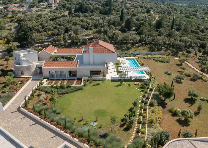 빌라 Luxury Bracchia Magic Retreat Ii With Heated Pool - Škrip